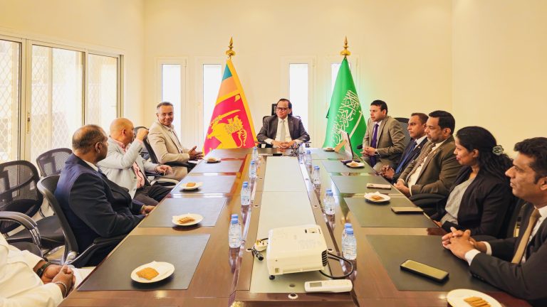 Sri Lanka Embassy in Riyadh Felicitates a long-served migrant worker in Saudi Arabia